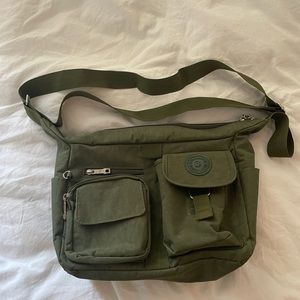 Travel bag messenger purse crossbody